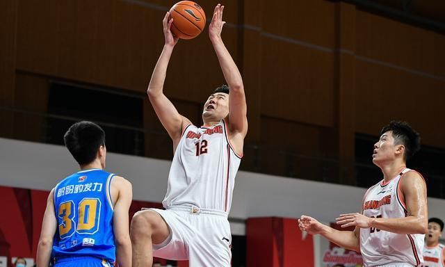 开云-老将球员传授经验,带领年轻球员成长的简单介绍