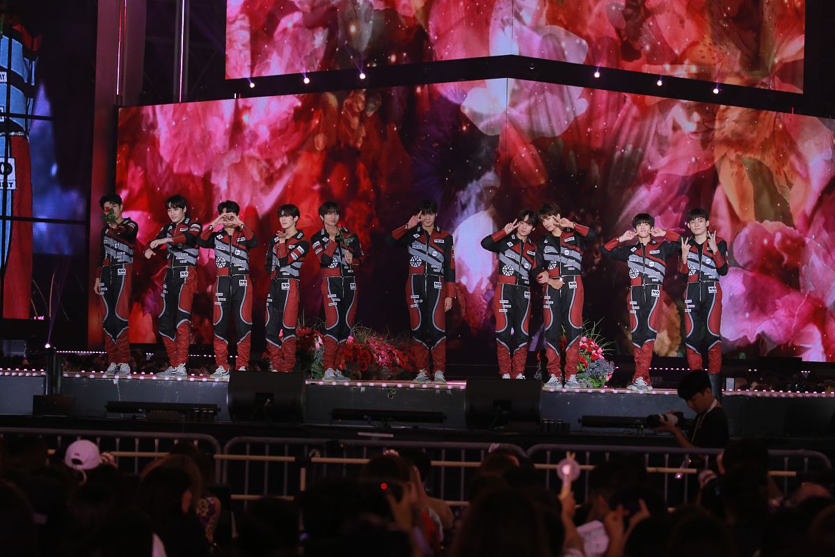 开云体育入口-包含LPL决赛震撼开打，巅峰对决引爆全场的词条