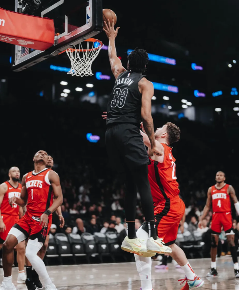 篮网鏖战凯尔特人，麦科勒姆统治全场