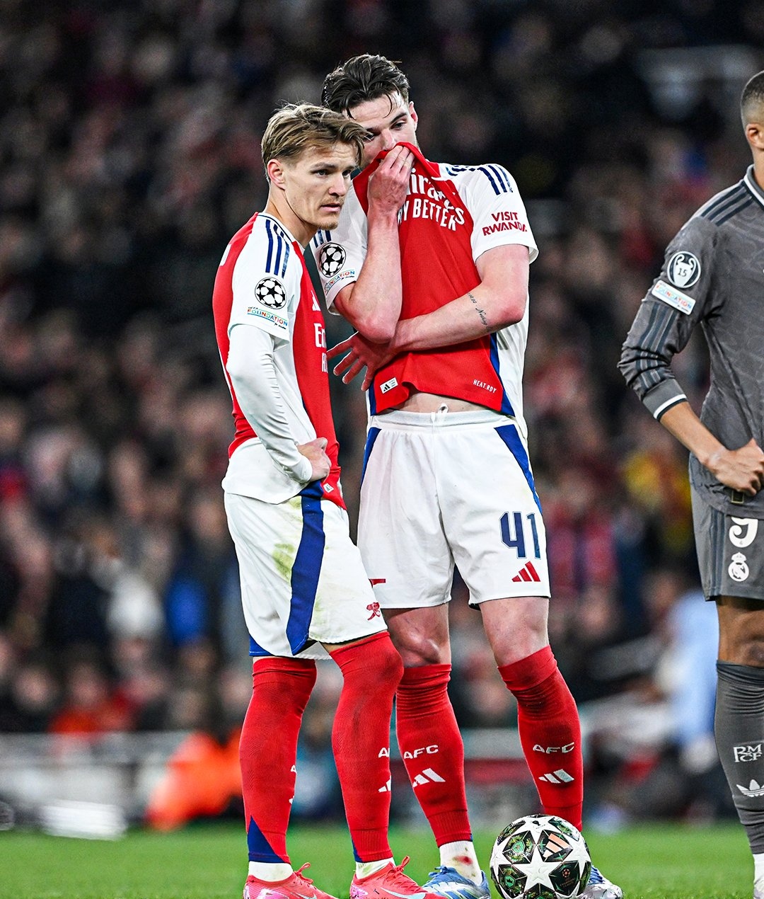 阿森纳完胜希腊,迪马利亚带队取胜 阿森纳完胜希腊,迪马利亚带队取胜