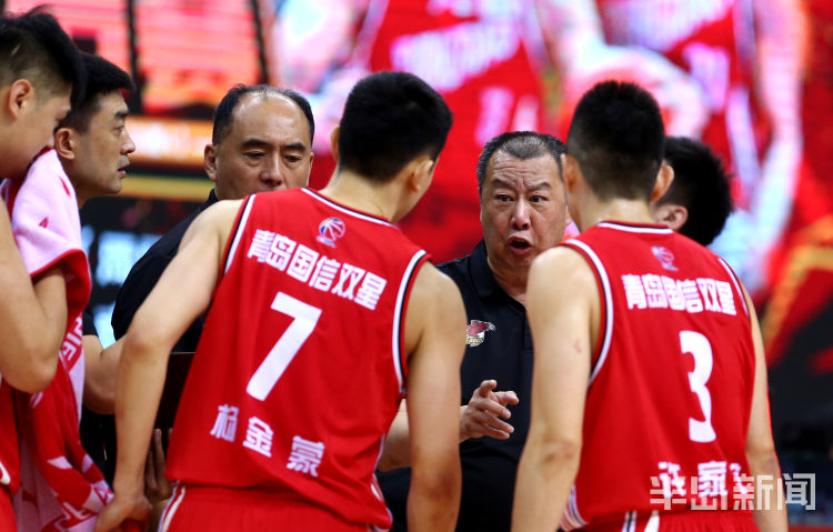 开云体育app-山东队完胜青岛队，易建联状态火热