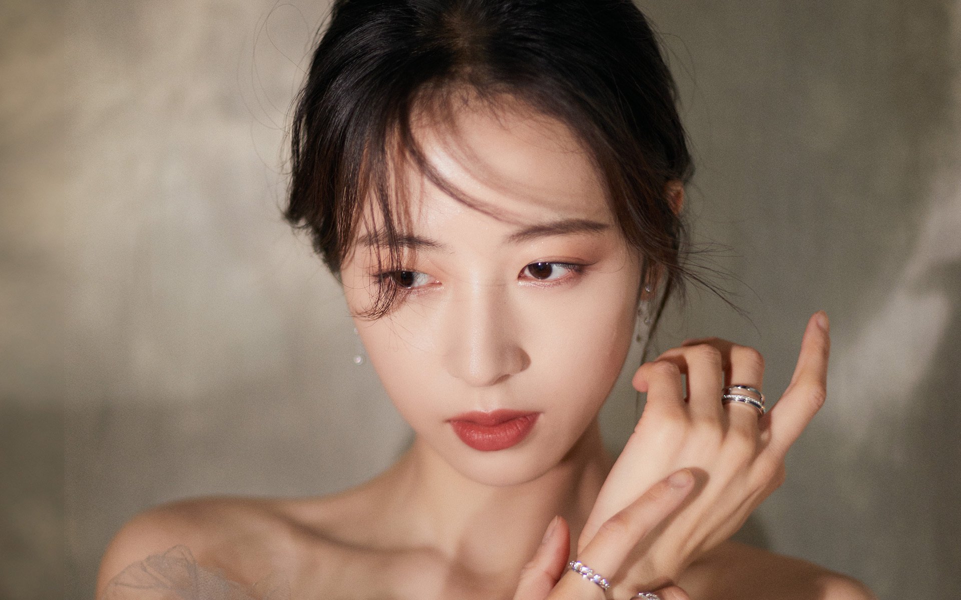 开云体育官网-非洲雄狮撕裂红蓝防线，库尔图瓦—那个在远方决定战局的男人